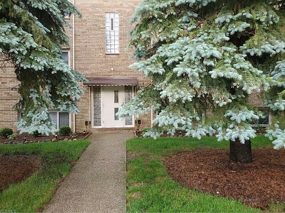 2nd image of 6423 Ridge Rd