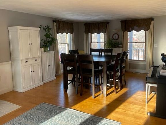 3rd image of 199 Elm Street