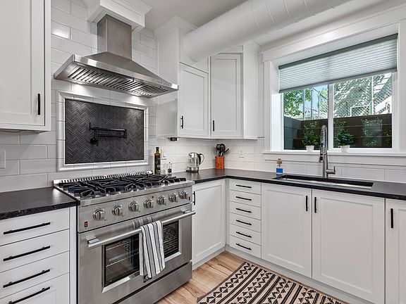 3rd image of 1801 N 9th St