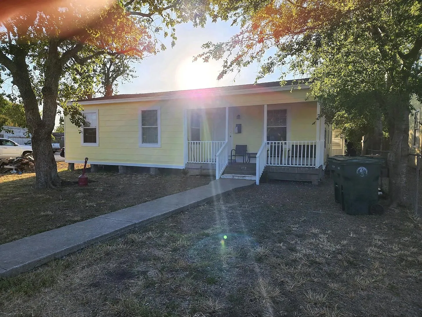 3 bed, 1186 sqft, $1,595 — Photo 1