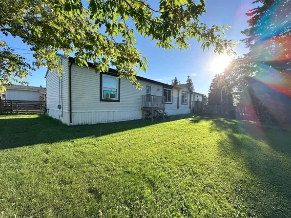 5243 N 47th St, Mannville, AB T0B 2W0