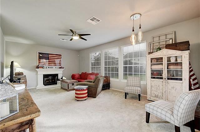 1st image of 3313 Lynnbrook Dr