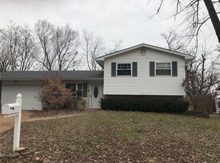 5013 Country Ridge Dr, Imperial, MO 63052