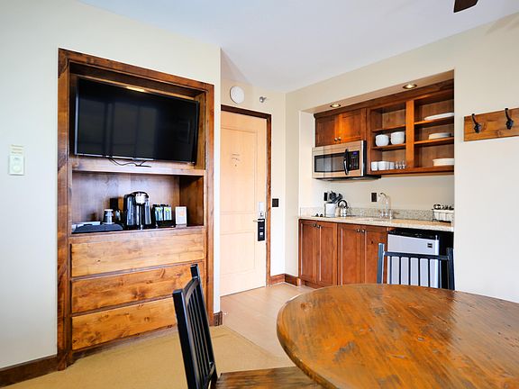 4th image of 136 Country Club Dr #323