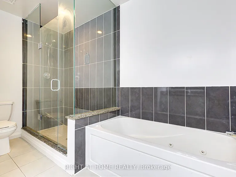 55 Eglinton Ave W #101 — Photo 20
