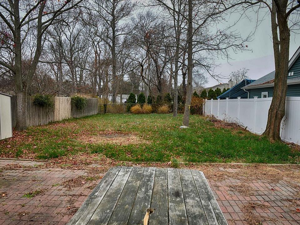 2nd image of 38 Ridge Ave