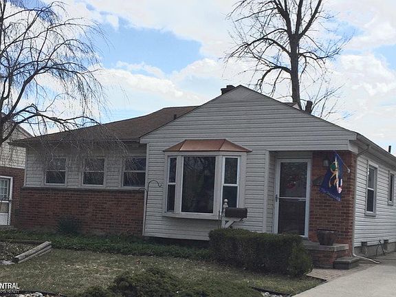 2nd image of 22954 Carolina St