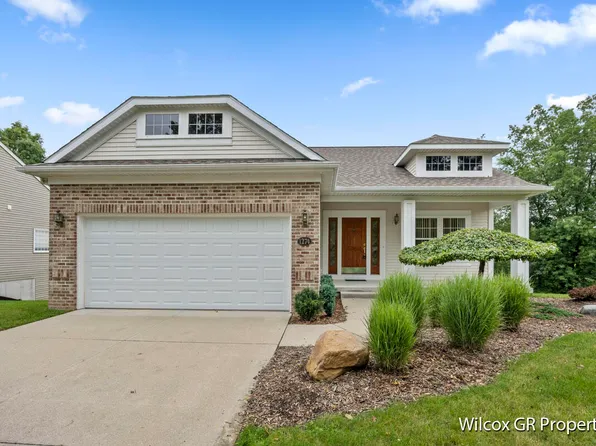 1274 Dogwood Meadows Dr SE, Ada, MI 49301