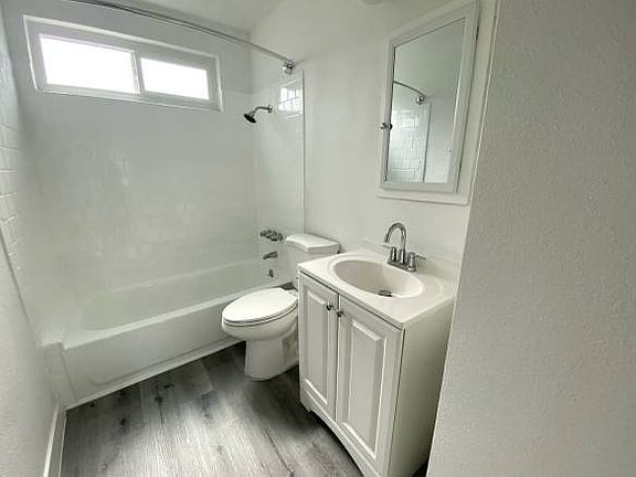 3rd image of 4676 Grey Dr APT 3