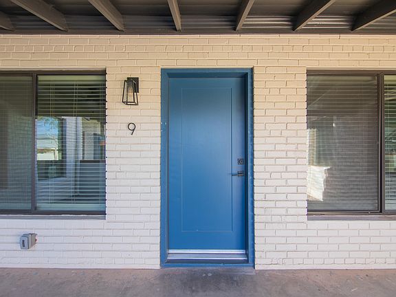 3rd image of 511 E Mariposa St #9