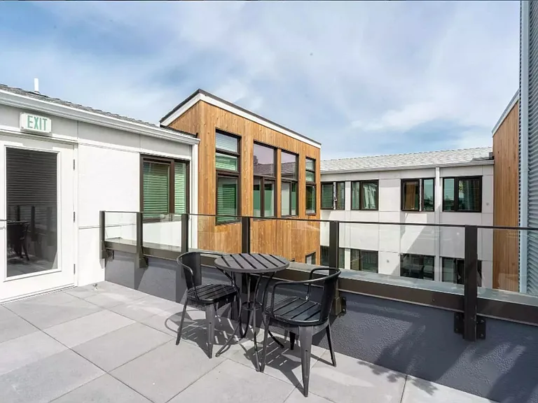 Plaza Apartments — Photo 146