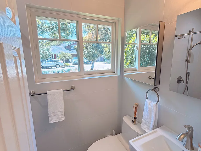 Guest bathroom in the Fourth guest bedroom, with shower stall