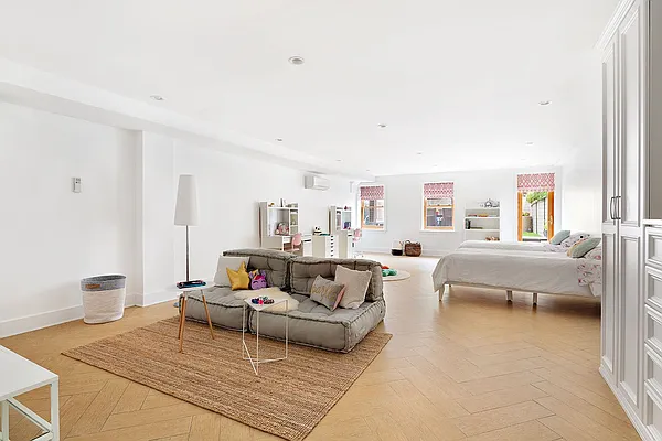 Sold by Compass | media 20