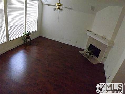 5th image of 612 Teresa Ln