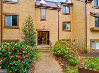1639 Parkcrest Cir APT 200, Reston, VA 20190