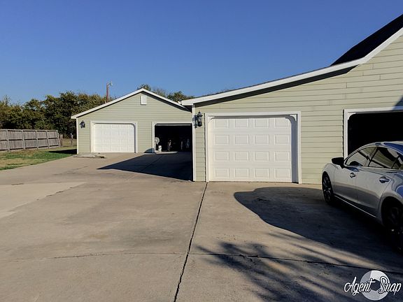 5th image of 5139 Pecan Place Dr