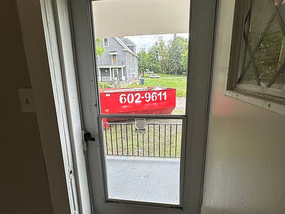 3rd image of 1921 Falls St #2
