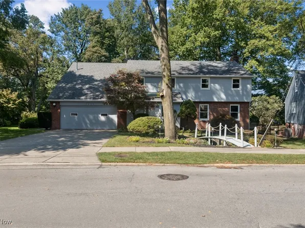 18820 High Pkwy, Rocky River, OH 44116