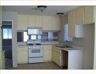 3rd image of 6980 Mountain Moss Dr