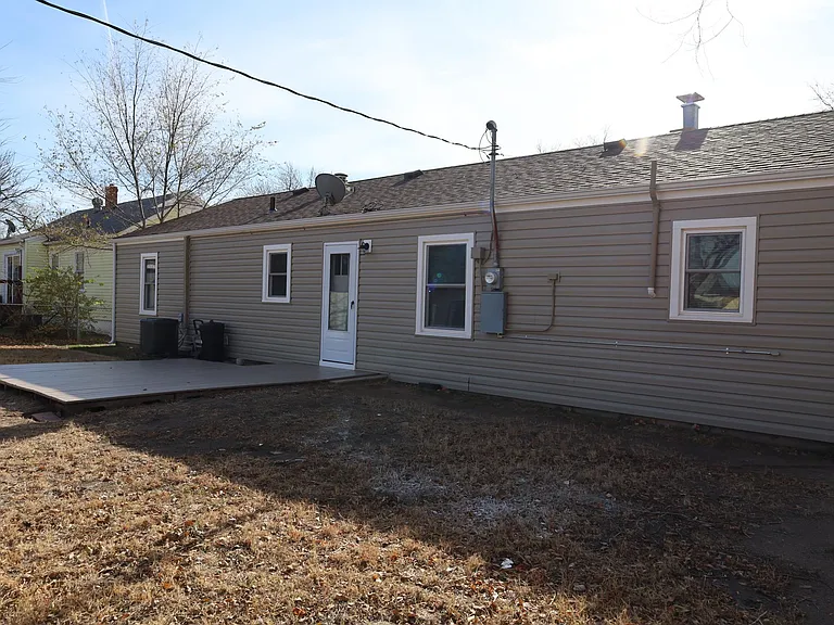 210 W 24th Ave — Photo 12