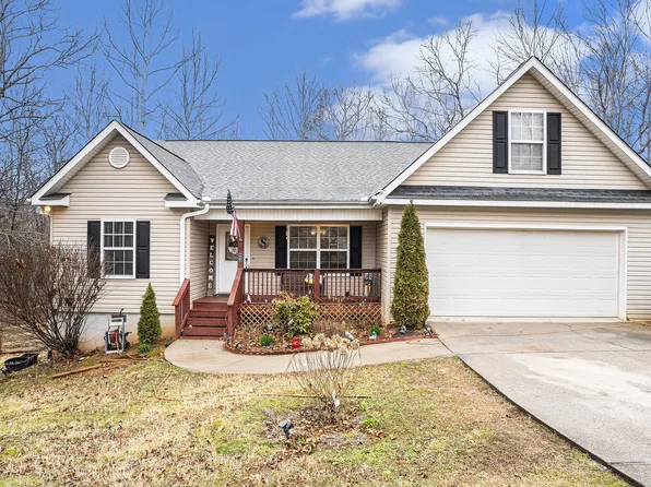 735 Hummingbird Ct, Clarkesville, GA 30523