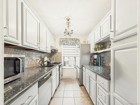2nd image of 72-61 113th Street #2Z 113th Street #2Z