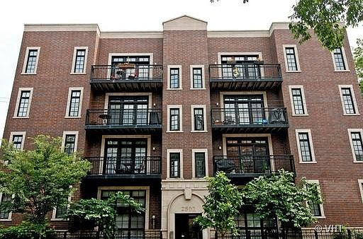 1st image of 2501 N Sheffield Ave APT 1N