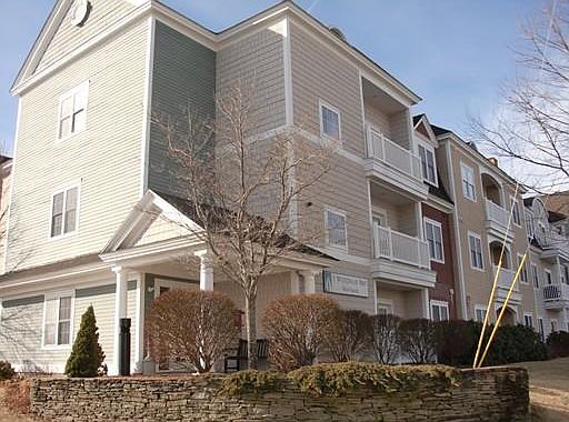 2nd image of 5 Woodman Way Unit 202