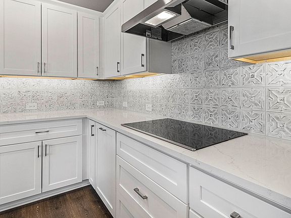 Beautiful backsplash and countertop