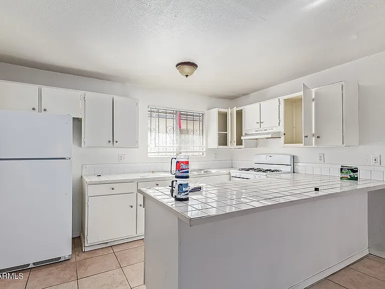 2139 S Winstel Ave #4 — Photo 5