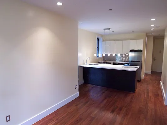 Rented by Sam Tabak | media 27