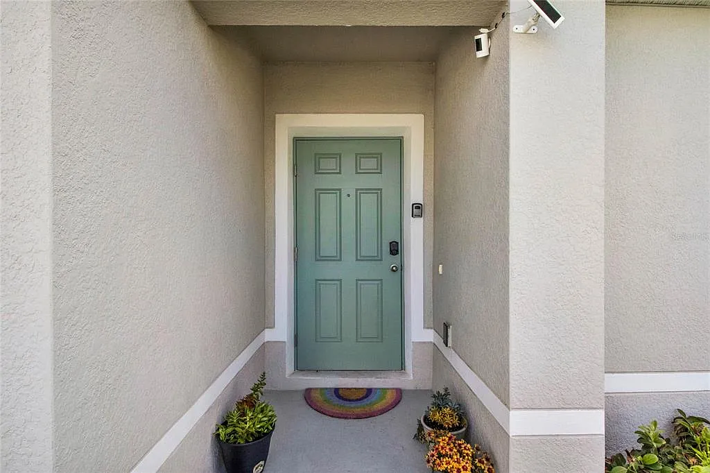 4 bed, 2.0 bath, 1703 sqft, $2,250 — Photo 3