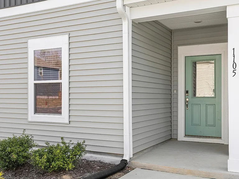 1105 Umstead Grove Way — Photo 2