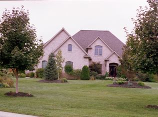 37825 Cedar Dr, New Boston, MI 48164
