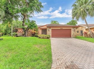 7809 Nutmeg Ct, Tamarac, FL 33321
