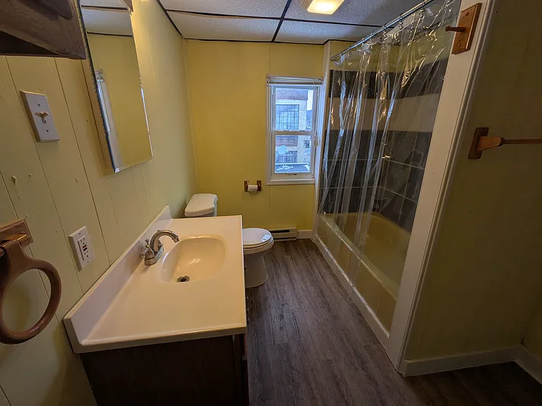 51 S Maple St #7 — Photo 6