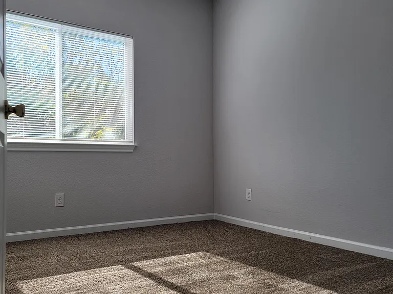 Bedroom 3 (Upstairs)