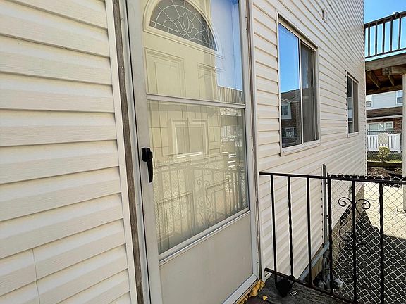 5th image of 388 Nome Ave #1