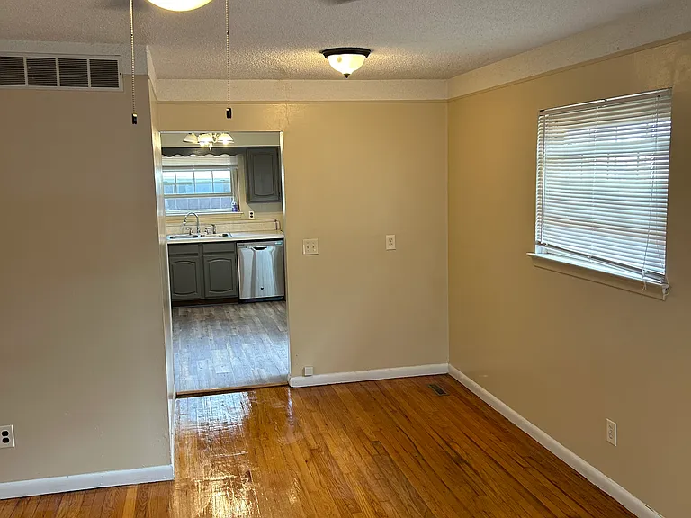 4647 Merrick St — Photo 14