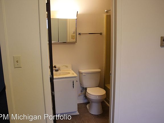3rd image of 1117 Niles Ave APT 4