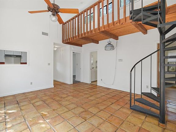 2nd image of 405 Eagle Lookout Dr APT B