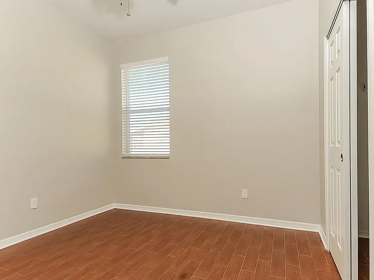 915 Parker Den Dr — Photo 9