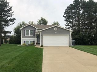 6808 Annandale Dr, Kalamazoo, MI 49009