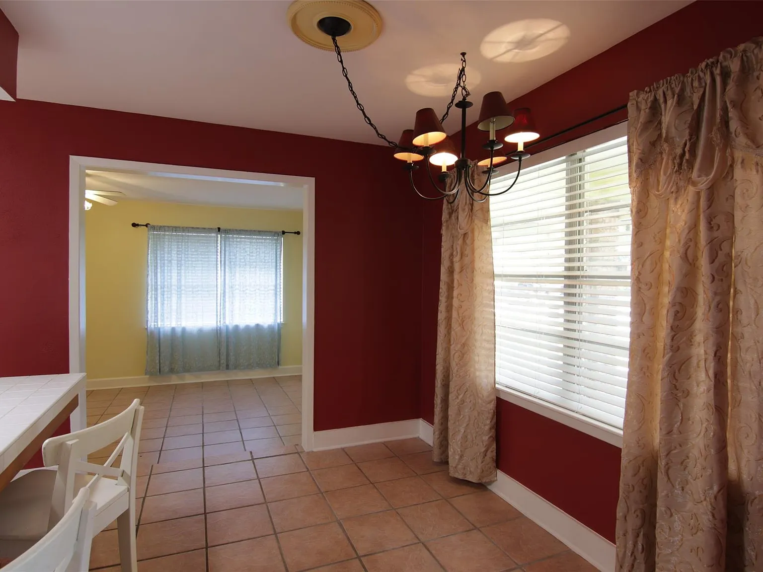 3 bed, 2.0 bath, 1849 sqft, $1,775 — Photo 4