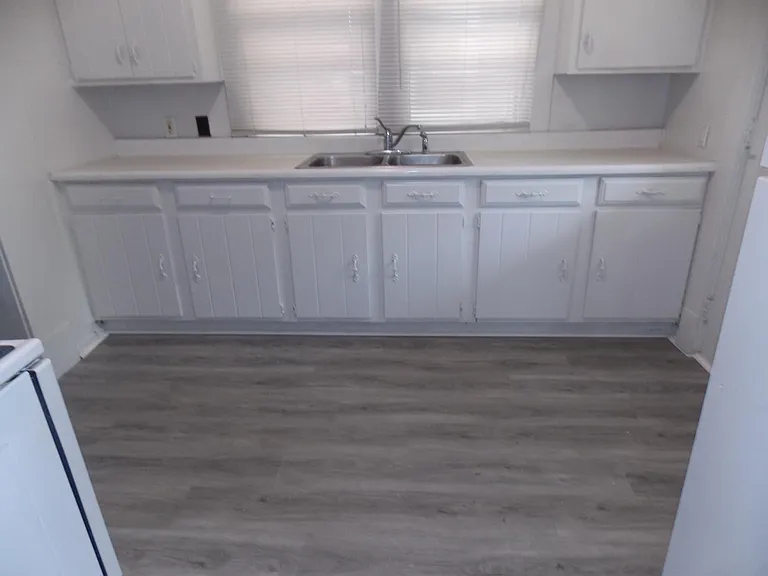 305 Smith Ave — Photo 4