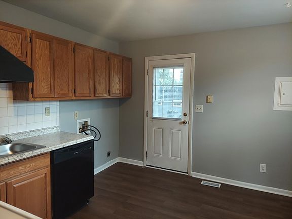 3rd image of 3632 Niles Dr