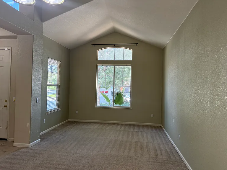 4309 Dalehurst Ln — Photo 6