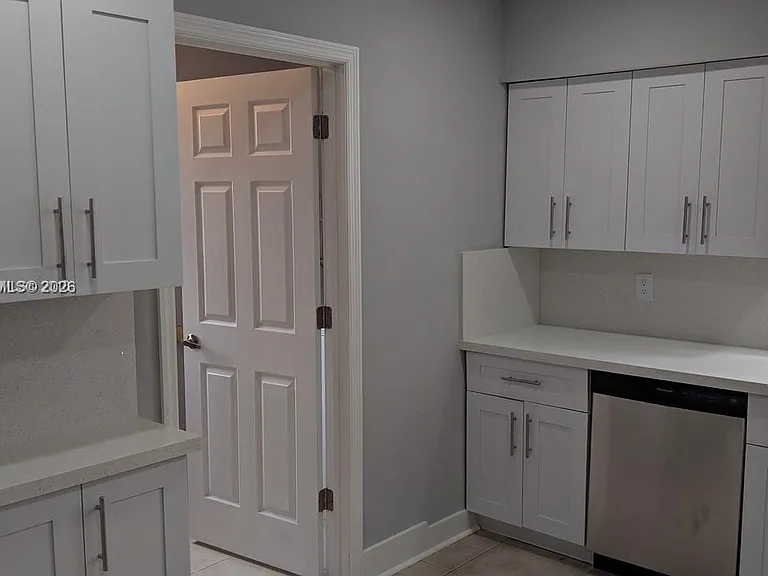 6461 Evans St — Photo 14