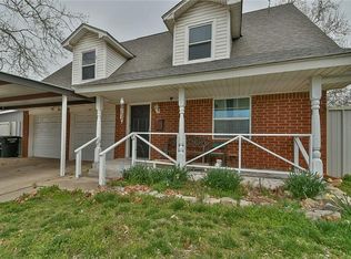 105 SW 15th St, Moore, OK 73160