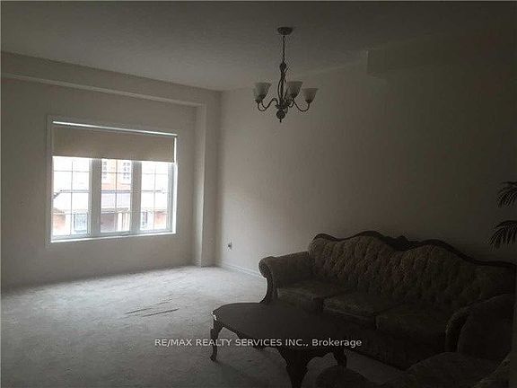 4th image of 10 Urbana Rd